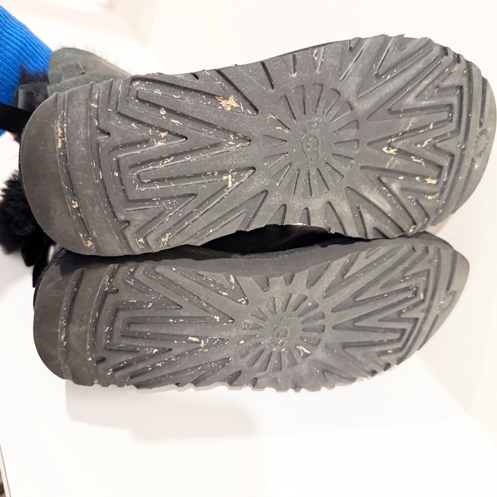 UGG Bailey Bow Mini - image 9